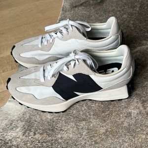 New Balance 327 in Sea salt size 9.5 men’s